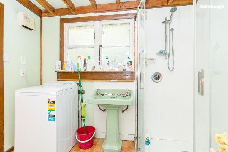 Photo of property in 20 Cosy Dell Road, North Dunedin, Dunedin, 9016