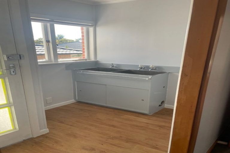 Photo of property in 38 Awaroa Road, Sunnyvale, Auckland, 0612