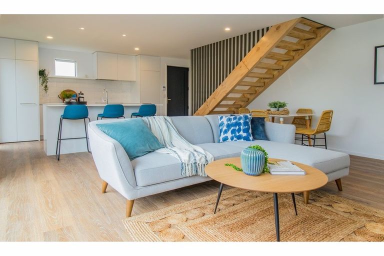 Photo of property in 1/23 Hills Road, Edgeware, Christchurch, 8013