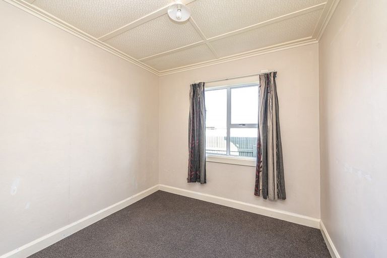 Photo of property in 184 Cornfoot Street, Castlecliff, Whanganui, 4501
