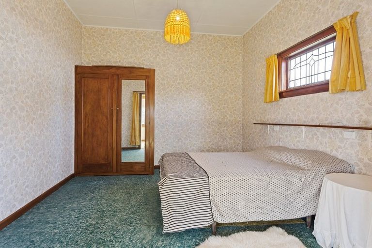 Photo of property in 22 High Street, Hawarden, 7385