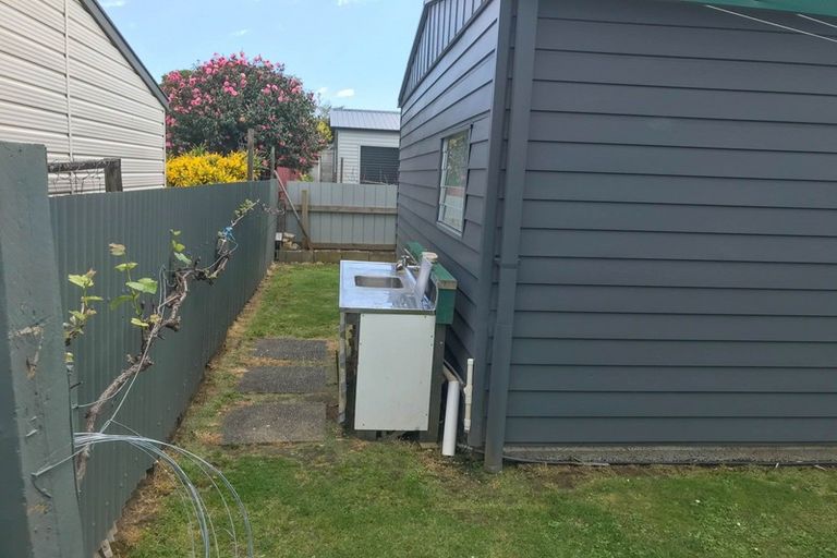 Photo of property in 19 West Crescent, Te Puru, Thames, 3575