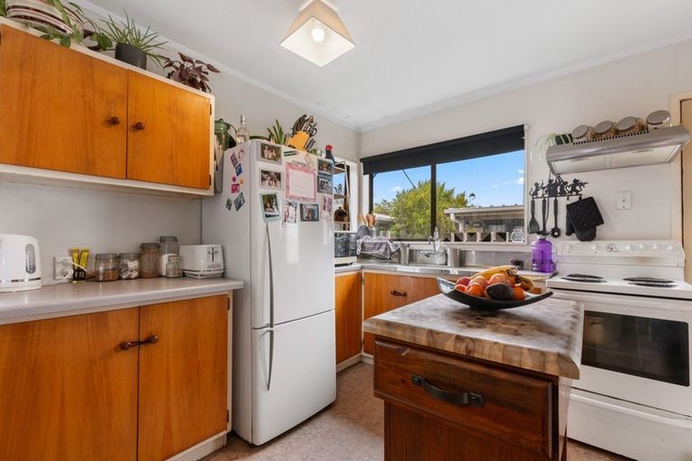 Photo of property in 12 Thebes Street, Pomare, Rotorua, 3015