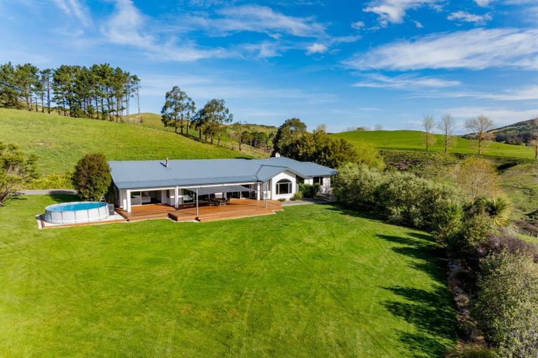 Photo of property in 30 Waipuka Road, Waimarama, Havelock North, 4294