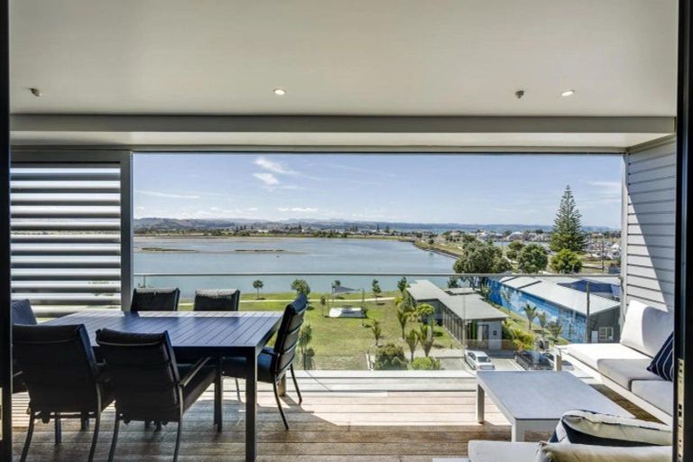 Photo of property in 502/7 Humber Street, Pandora, Napier, 4110