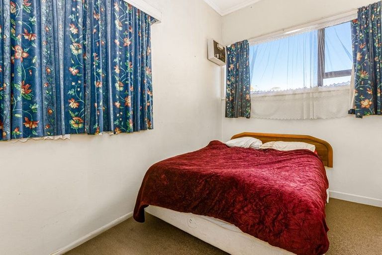 Photo of property in 81 Northland Road, Northland, Wellington, 6012