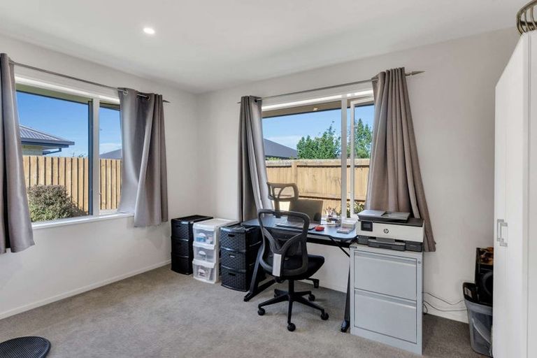 Photo of property in 22 Bradwell Crescent, Halswell, Christchurch, 8025