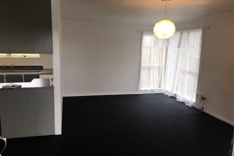 Photo of property in 75 Solar Road, Glen Eden, Auckland, 0602