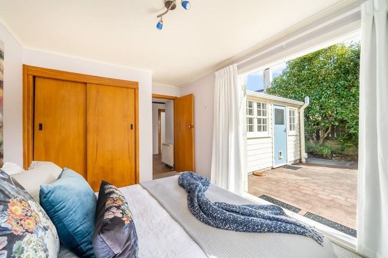 Photo of property in 26 Kauri Street, Eastbourne, Lower Hutt, 5013