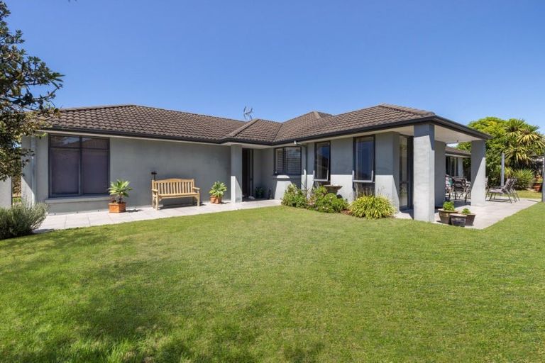 Photo of property in 102 Doncaster Drive, Papamoa Beach, Papamoa, 3118