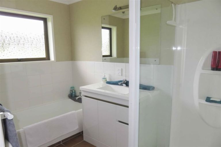 Photo of property in 73 Flora Road East, Makarewa, Invercargill, 9876