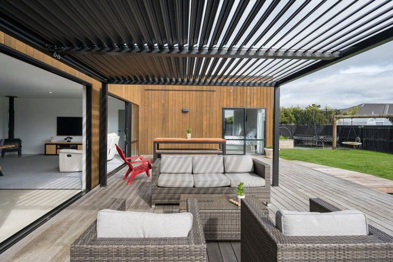 Photo of property in 12 Puketutu Grove, Motueka, 7120