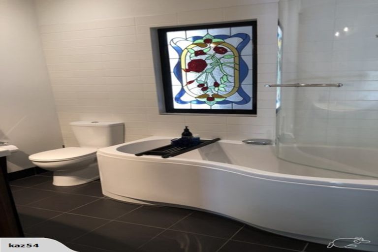 Photo of property in 17 Young Street, Claudelands, Hamilton, 3214