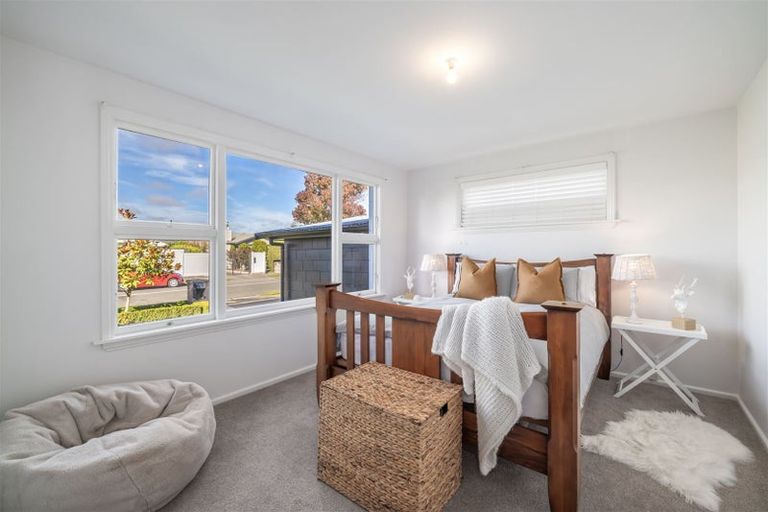 Photo of property in 32 Rossiter Avenue, Redwood, Christchurch, 8051