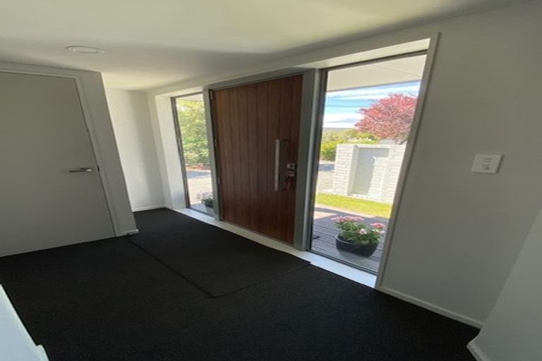 Photo of property in 2/32a Gleneagles Terrace, Ilam, Christchurch, 8053