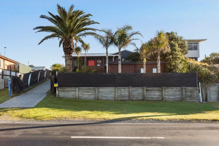 Photo of property in 159 Pukehina Parade, Pukehina, Te Puke, 3189