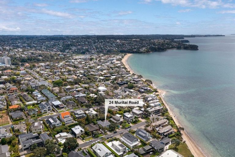 Photo of property in 24 Muritai Road, Milford, Auckland, 0620
