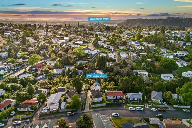 Photo of property in 39a Flaxdale Street, Birkdale, Auckland, 0626