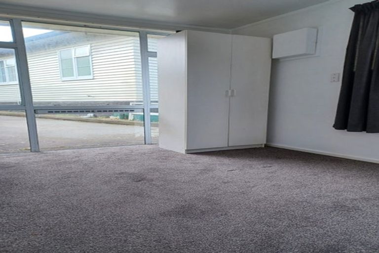 Photo of property in 1 Corlett Street, Johnsonville, Wellington, 6037