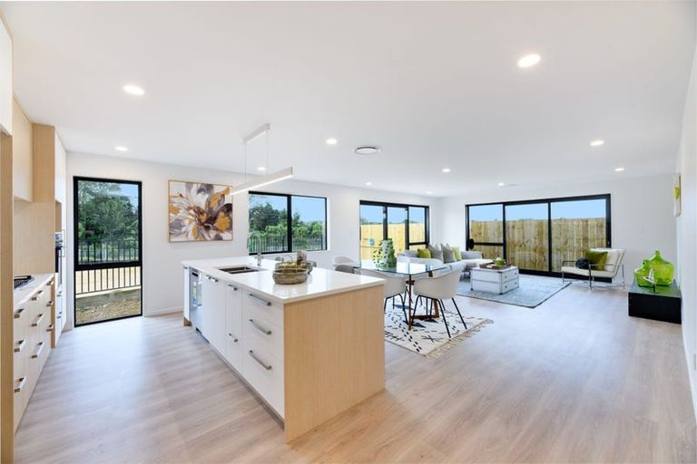 Photo of property in 44 Vintry Drive, Huapai, Kumeu, 0810