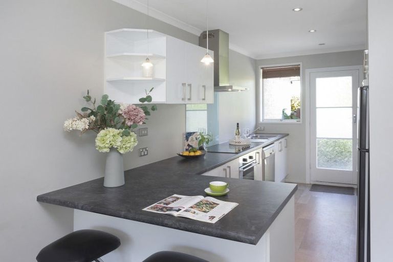 Photo of property in 3/98 Holly Road, St Albans, Christchurch, 8014