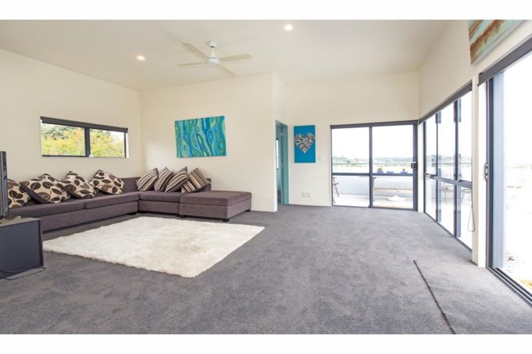 Photo of property in 62 Stanmore Bay Road, Stanmore Bay, Whangaparaoa, 0932