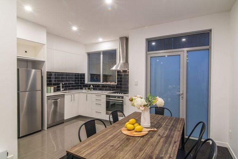 Photo of property in 10/59 The Parade, Island Bay, Wellington, 6023