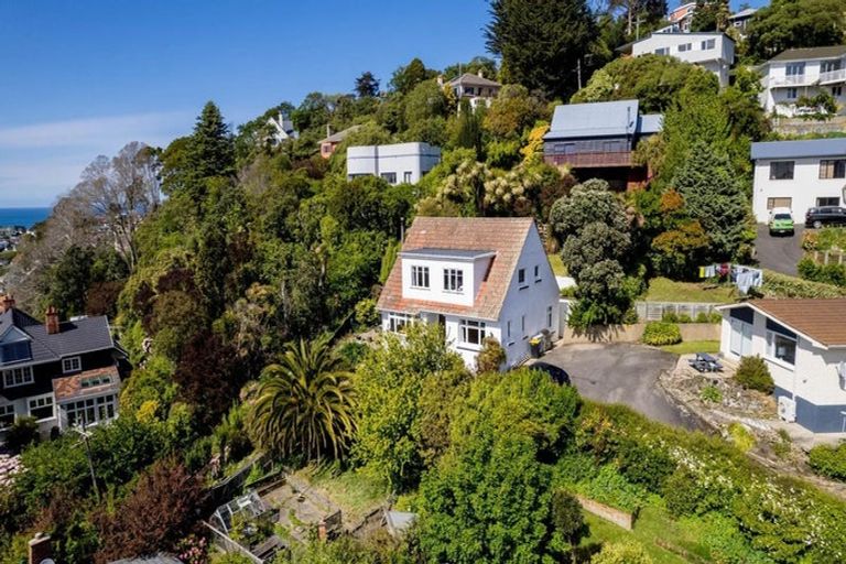 Photo of property in 32 Motu Street, Saint Clair, Dunedin, 9012