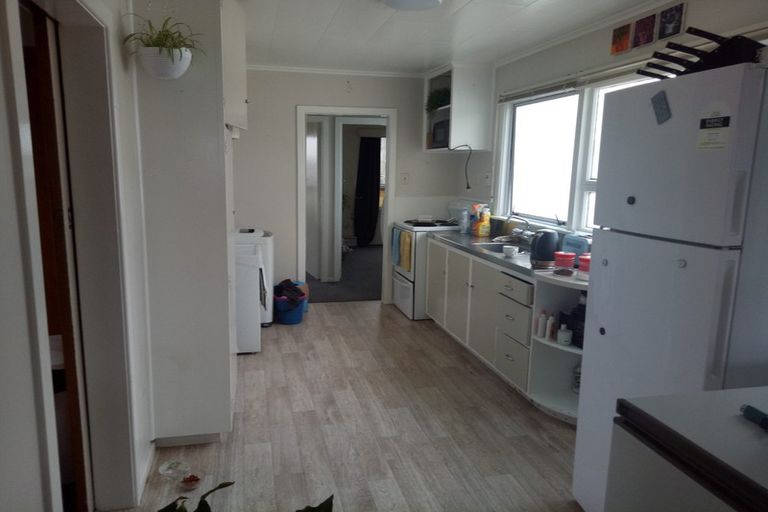 Photo of property in 6 Maratahu Street, Westown, New Plymouth, 4310