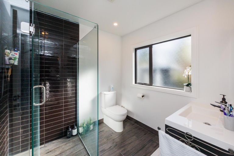 Photo of property in 21b Stewart Crescent, Hokowhitu, Palmerston North, 4410