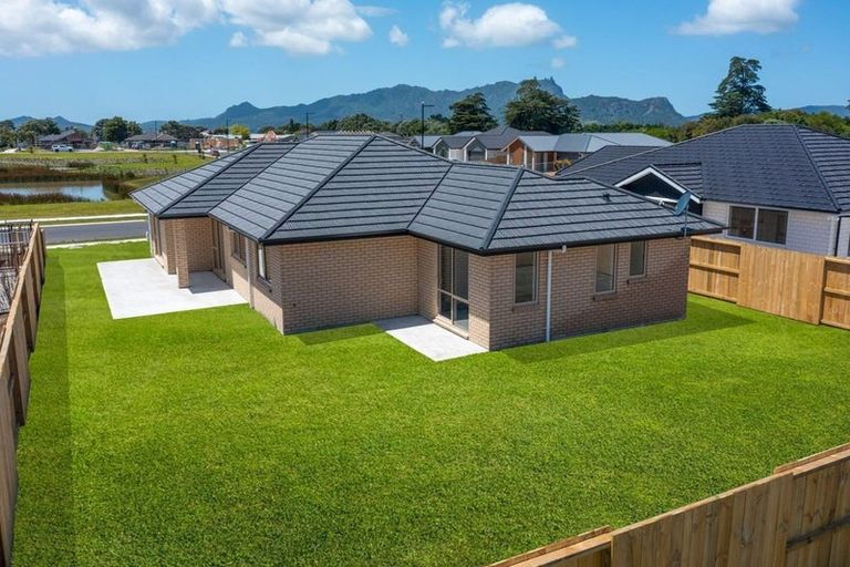 Photo of property in 91 Kaurinui Crescent, One Tree Point, 0118