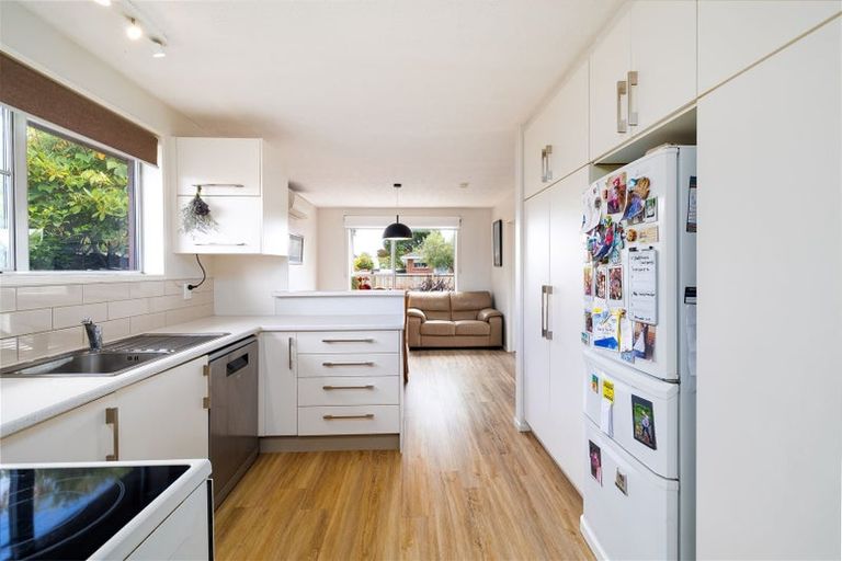 Photo of property in 4 Karnak Crescent, Russley, Christchurch, 8042