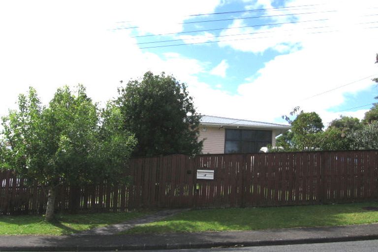 Photo of property in 4 Alma Street, Te Atatu South, Auckland, 0610