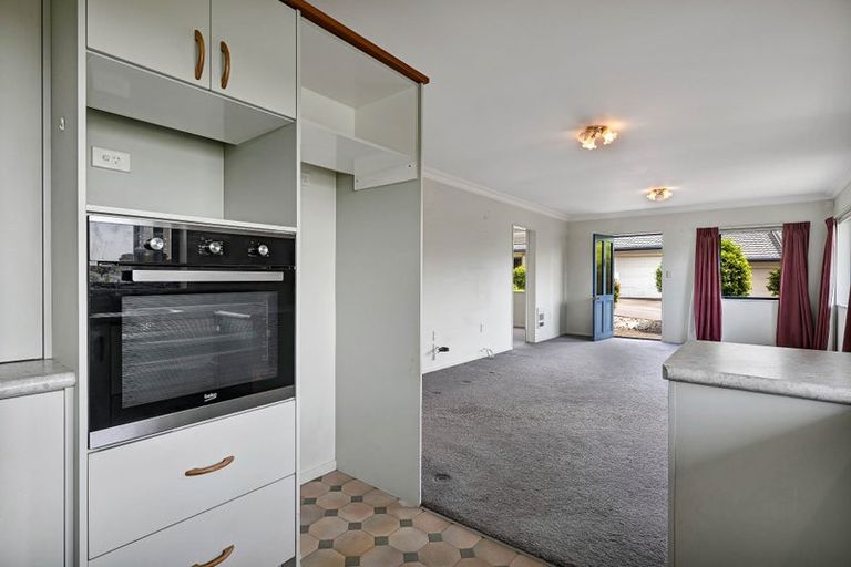 Photo of property in 4/32 Mill Road, Lower Vogeltown, New Plymouth, 4310