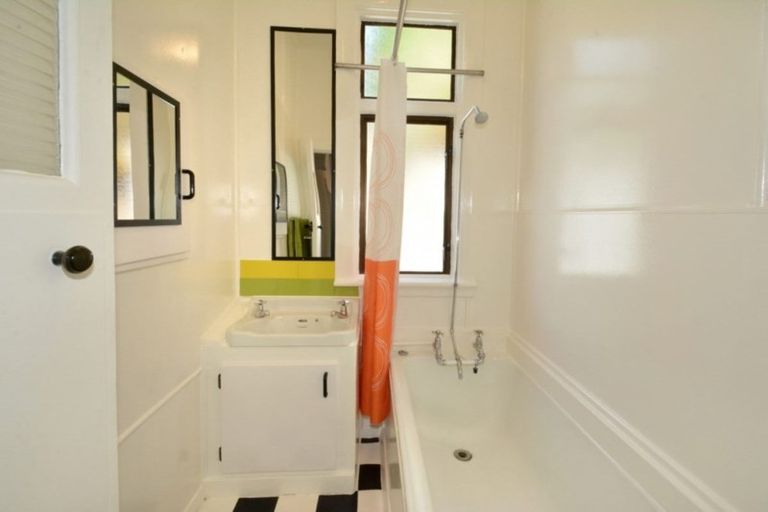 Photo of property in 78 Glen Road, The Glen, Dunedin, 9011