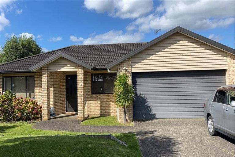 Photo of property in 4 Moravale Lane, Flat Bush, Auckland, 2016