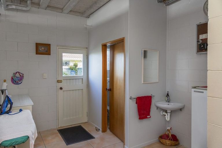 Photo of property in 16 Stuart Street, Holmes Hill, Oamaru, 9401