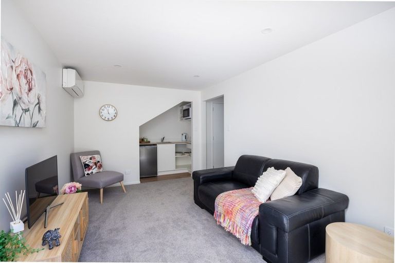 Photo of property in 4 Azalea Place, Brooklands, New Plymouth, 4310