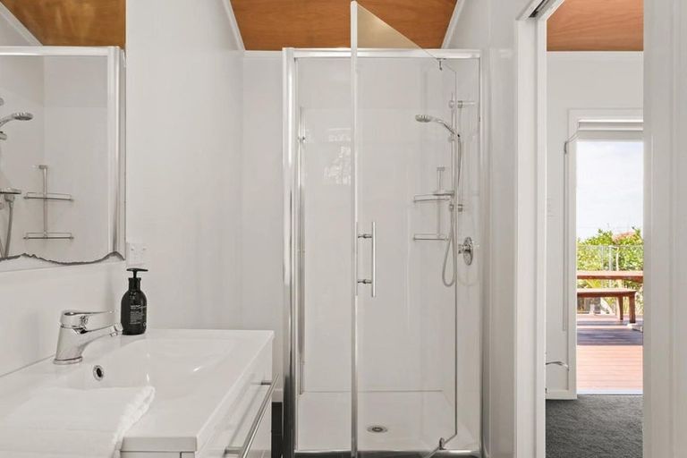 Photo of property in 60 Douglas Street, Okitu, Gisborne, 4010