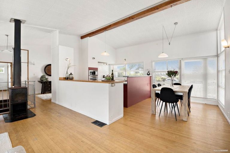 Photo of property in 68a Carlisle Road, Browns Bay, Auckland, 0630