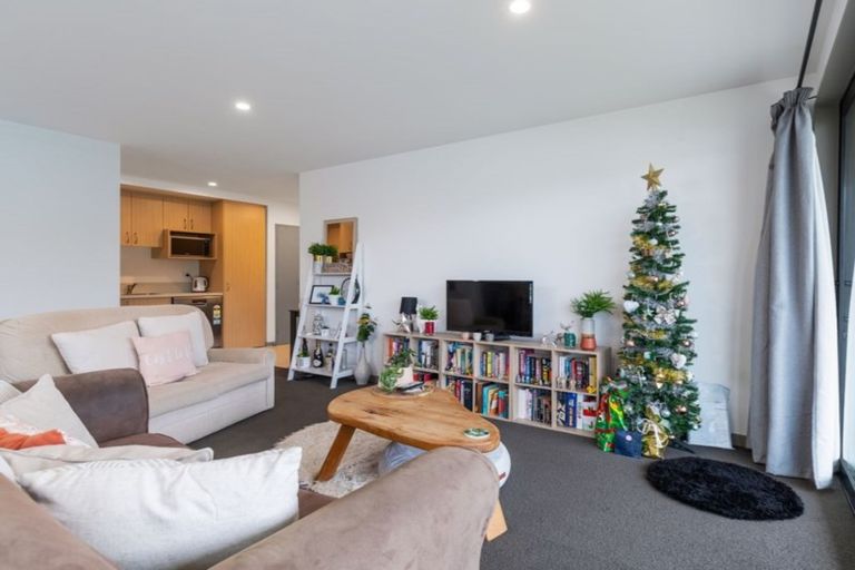 Photo of property in La Residence Du Lac, 26/527 Frankton Road, Queenstown, 9300