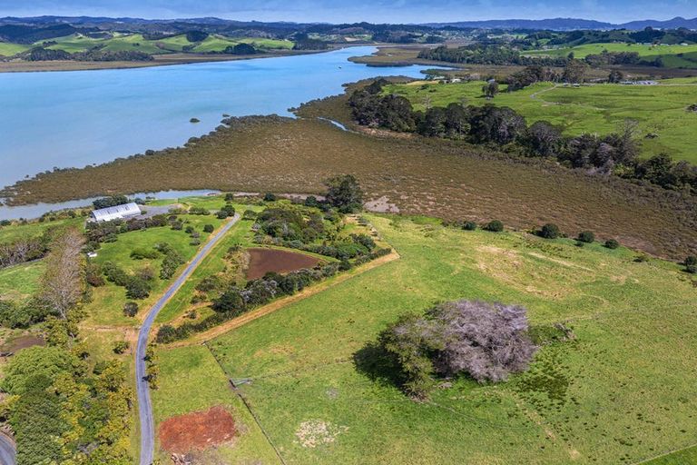 Photo of property in 68 Goodall Road, Snells Beach, 0920