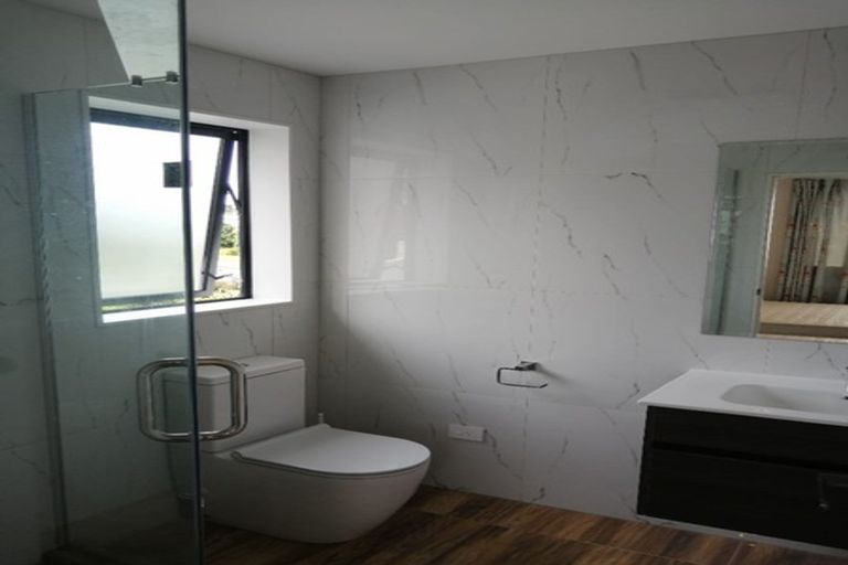 Photo of property in 89 Rosedale Road, Pinehill, Auckland, 0632