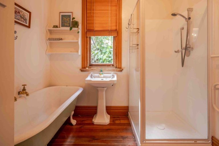 Photo of property in 118 Wharf Road, Pigeon Bay, 7583