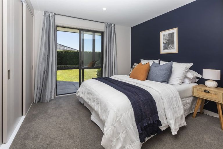 Photo of property in 32 Sequoia Way, Rangiora, 7400