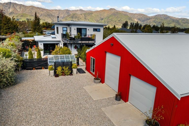 Photo of property in 21 Little Maude Drive, Lake Hawea, Wanaka, 9382