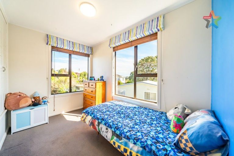 Photo of property in 4 Akatea Road, Korokoro, Lower Hutt, 5012