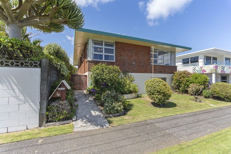 Photo of property in 34 Hamblyn Street, Strandon, New Plymouth, 4312