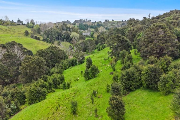 Photo of property in 44 Sandstone Road, Whitford, Manurewa, 2576