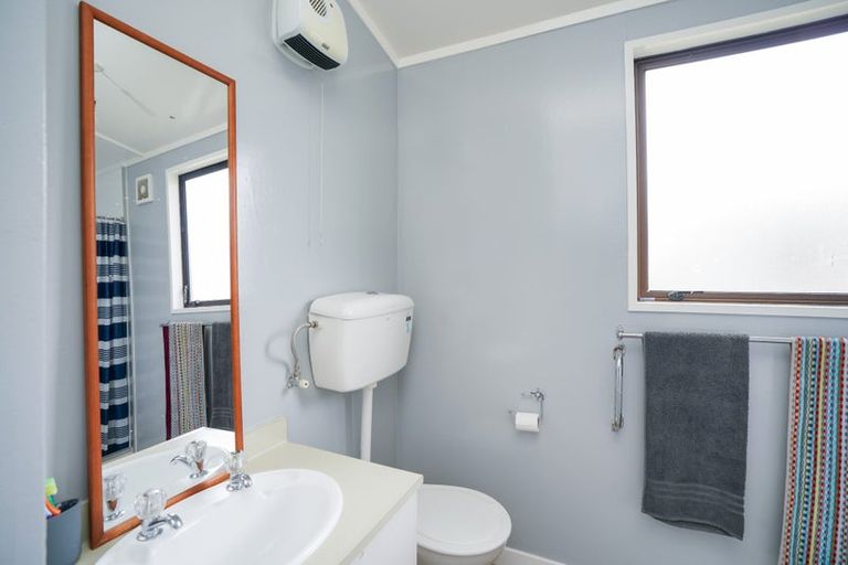 Photo of property in 1-12/71 Main Street, Mataura, 9712